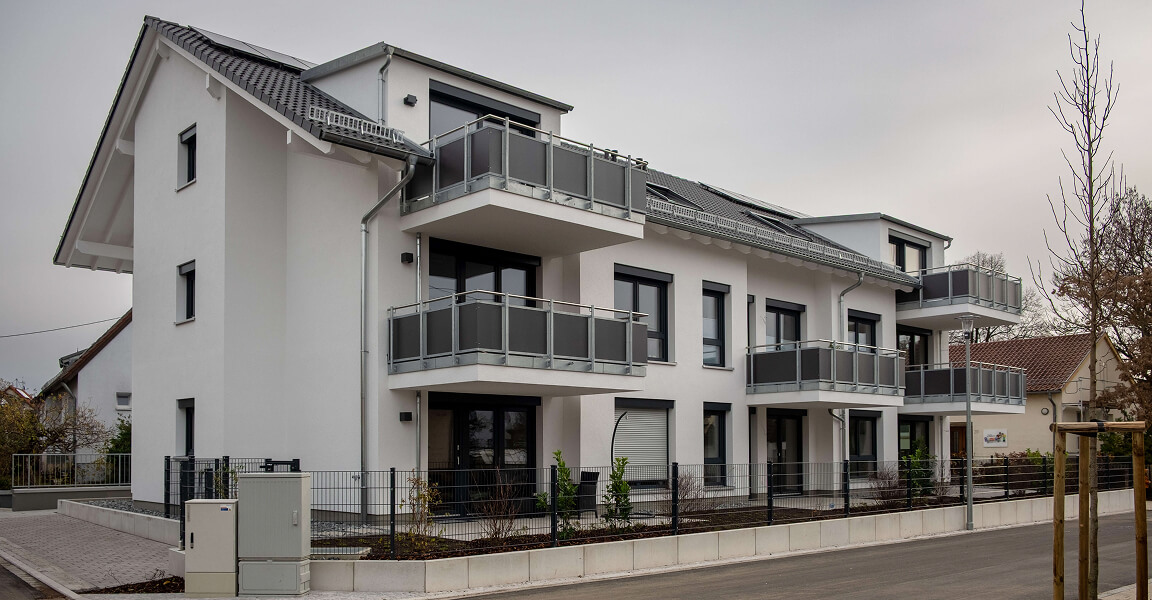 Mehrfamilienhaus in der Rosenstrasse, Aussenansicht mit Balkone