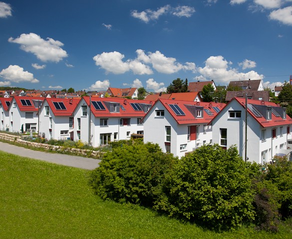 Seit über 25 Jahren ist die Wohnbau Haußer GmbH Ihr kompetenter und zuverlässiger Partner, wenn es um Wohneigentum geht. LEO_TS12-18_01_585x478px